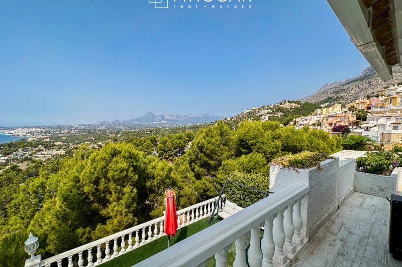 Altea - Villa con magnificas vistas al mar y la bahia de Altea